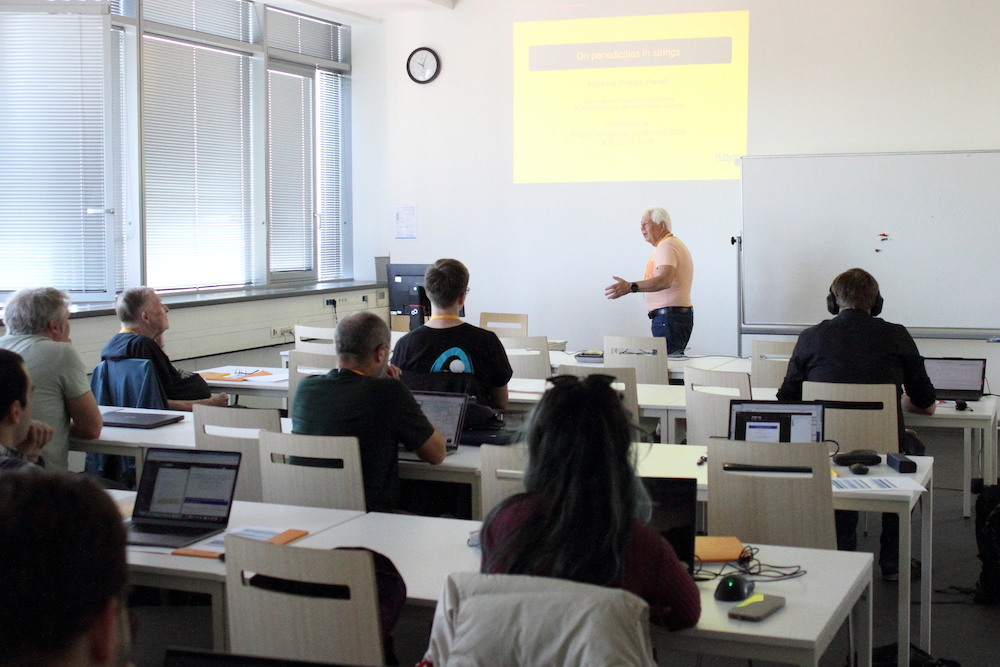 PSC 2025 - img_7363-web.jpg (Invited talk)